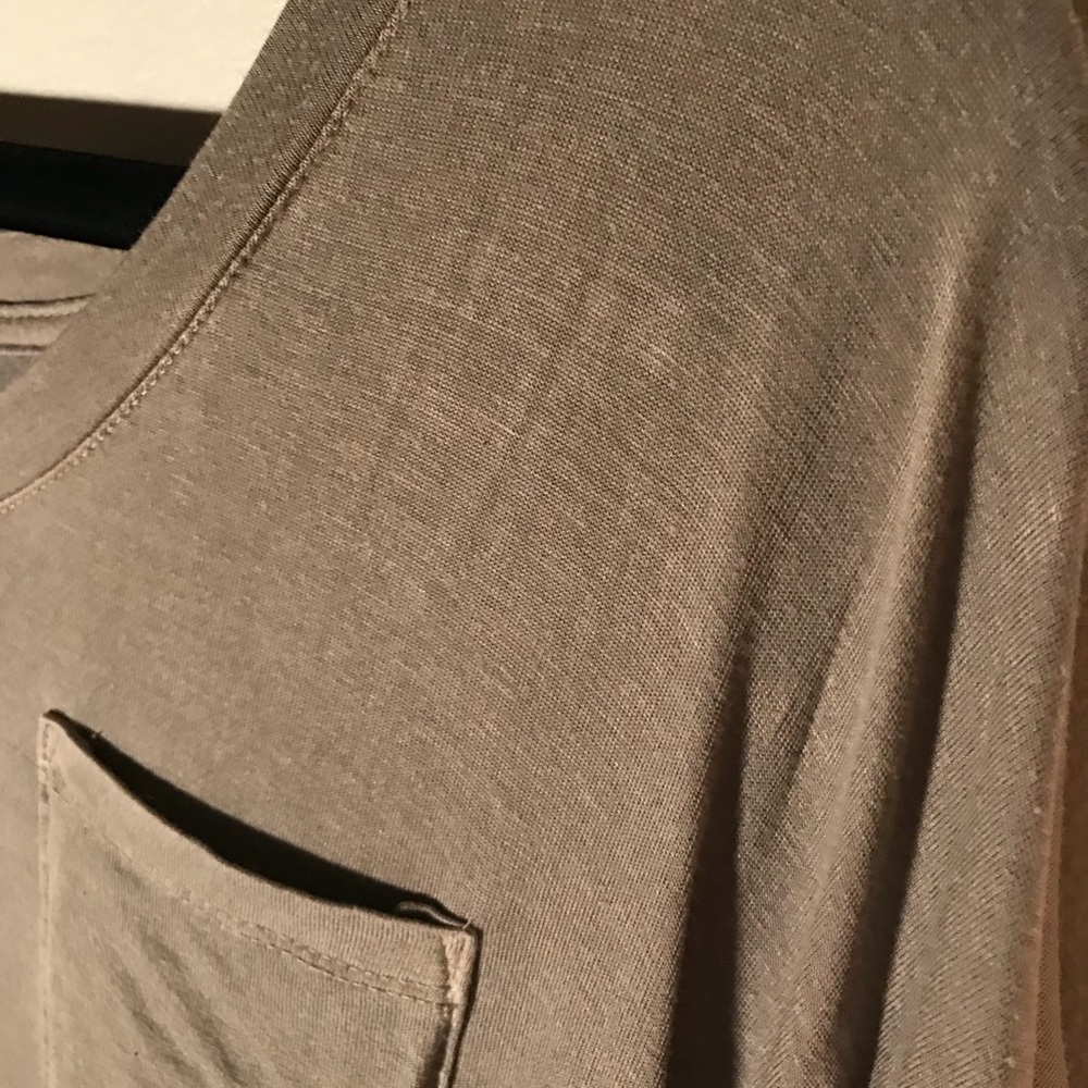Green Short Sleeve Shirt - Picture 2 of 3